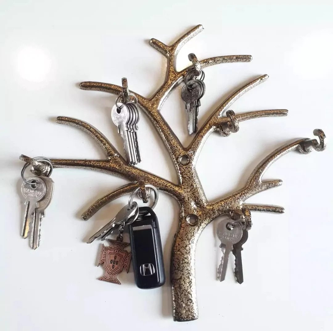 Metal Tree Shaped Key Wall Holder