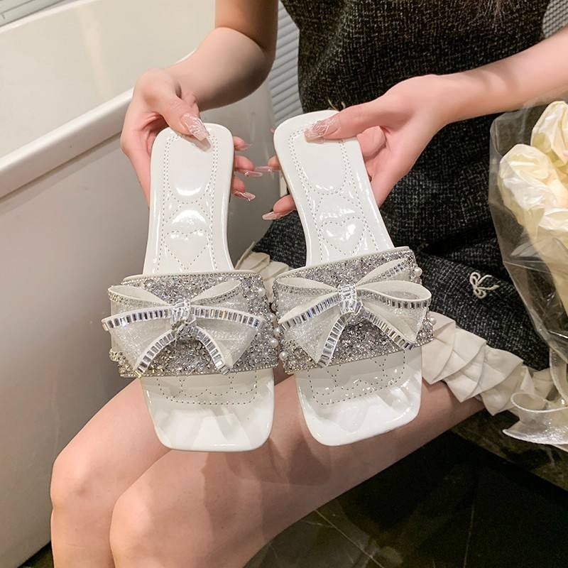 Low Price Wholesale, High-end Comfortable and Fashionable butterfly Vacation Jacket, Women's Summer Flat Shoes