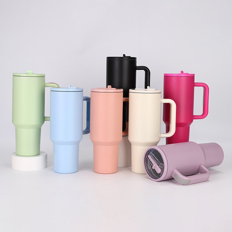 New Items 2025 Double Walled Stainless Steel 40 oz Stan Cup Leakproof Adventure Quench 40oz Tumbler With Handle & Flip Straw Lid
