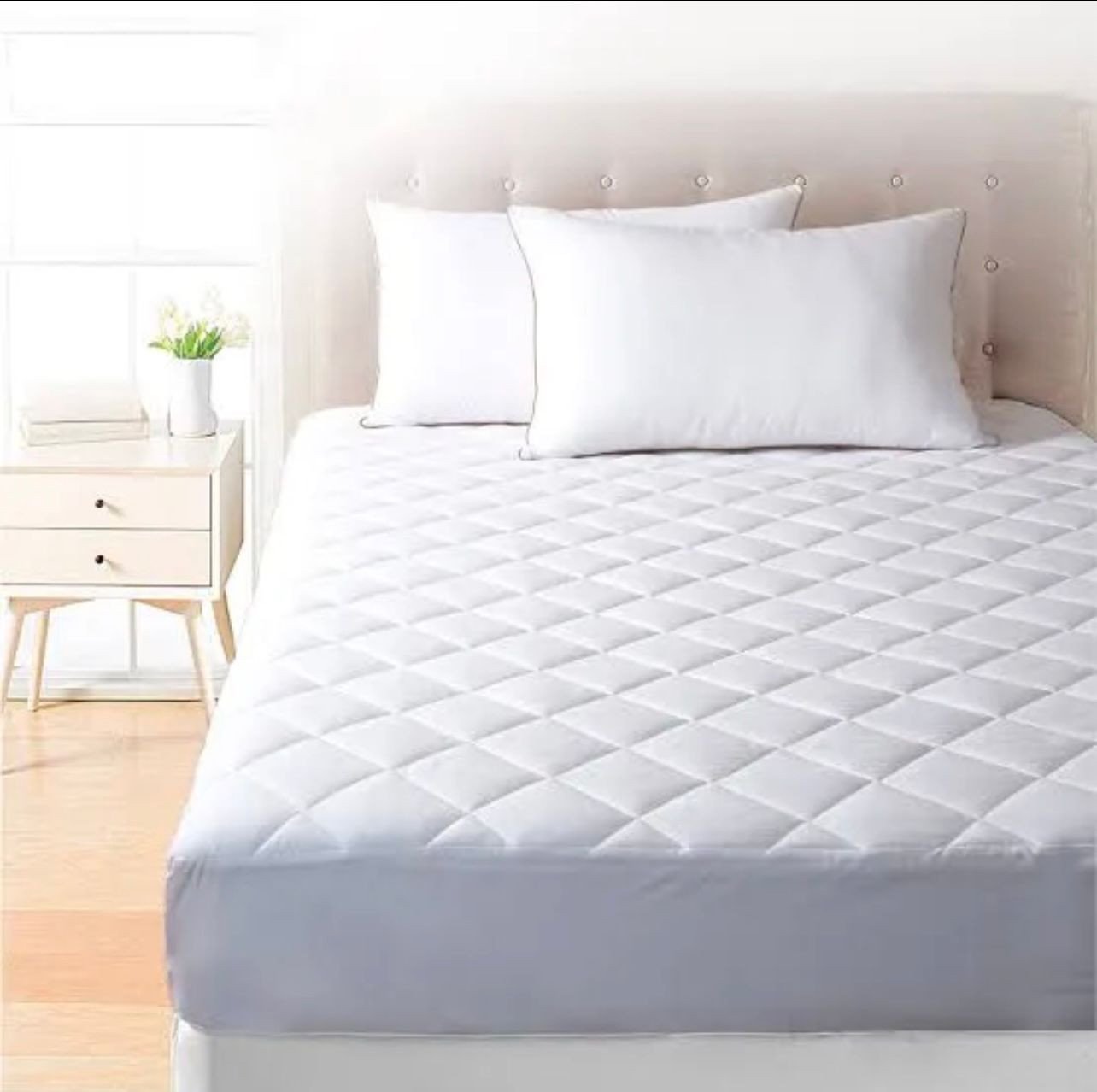 Luxurious King Size Fitted Mattress Cover | Soft Quilted Polyester | 72x78 Inches for 6x6.5 Bed | Ready to Use | Elastic, PU-Laminated | Hand-Washable | Durable