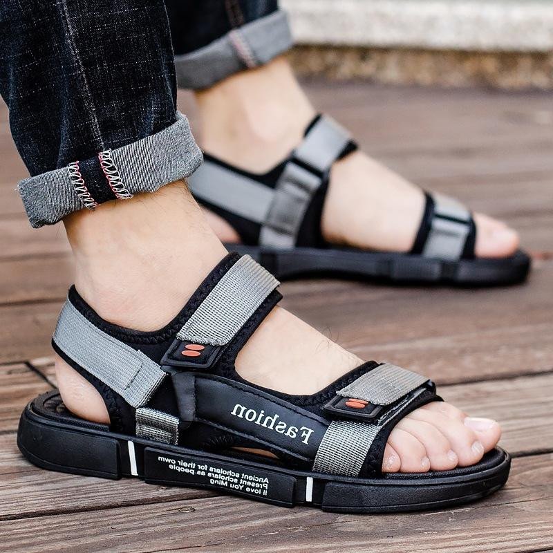 Summer New Fashionable Men Shoes for Outwearing Round Toe Solid Color Spring Casual Sandals