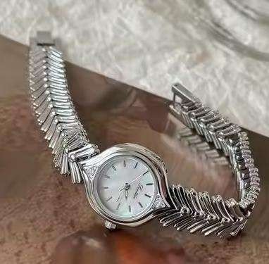 High Quality Scottie 9722 Women's Watch New DESIGN Waterproof Vintage-style Mother-of-pearl Women's Watch