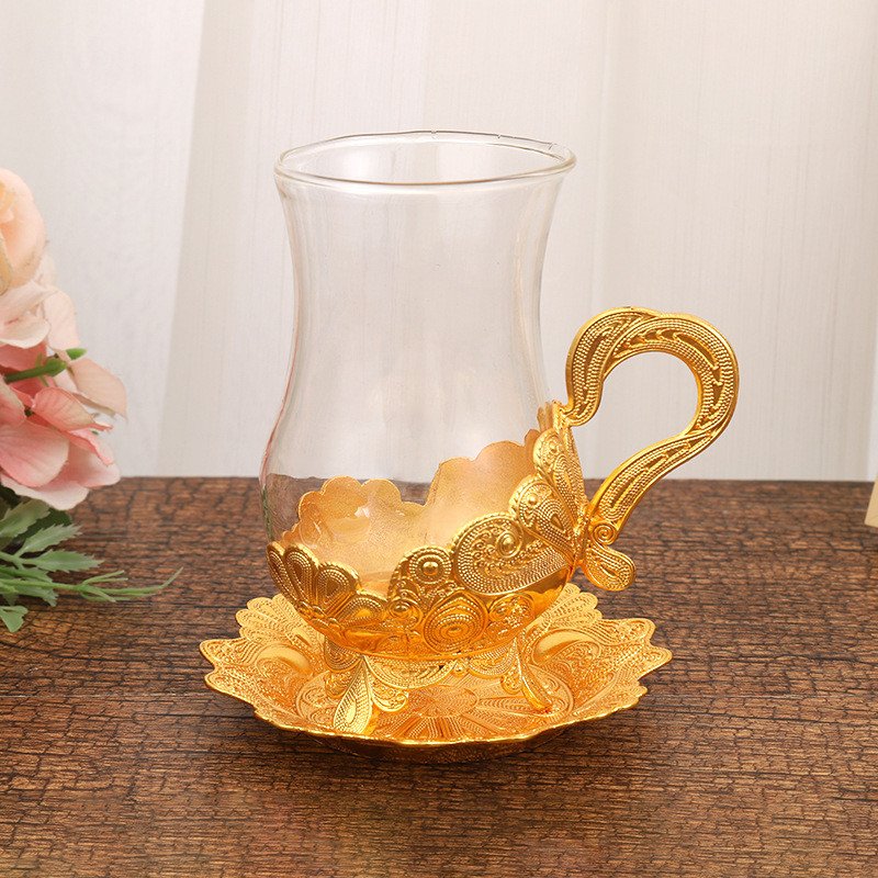 New Modern European Style Tea Cup Saucer Set Zinc Alloy Elegant Coffee Milk Cup Dry Fruit Arab Serving Tray Set with Handle Lid
